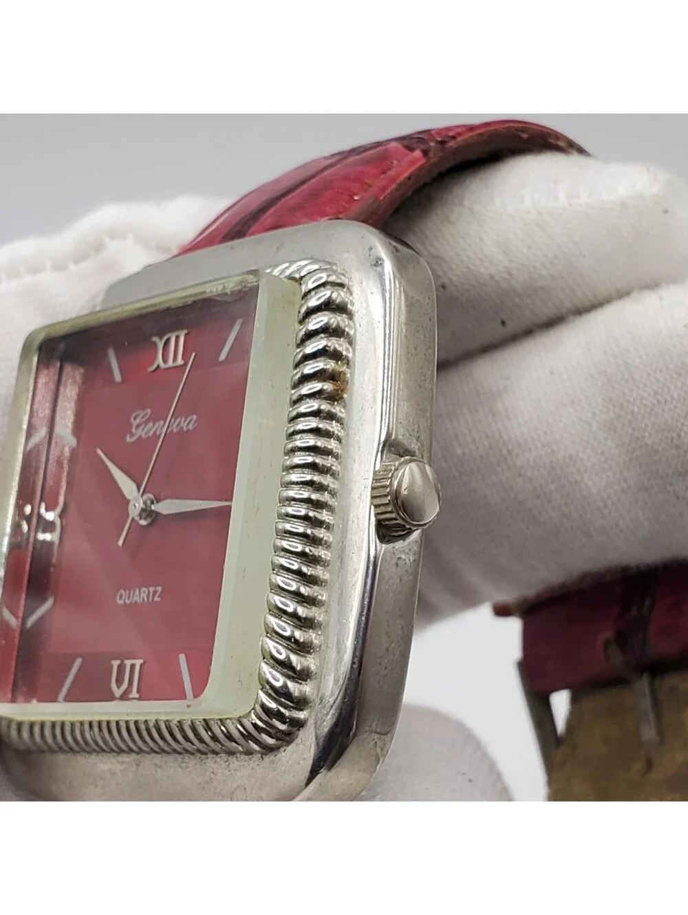 Geneva Womens Watch  40mm Red Dial Leather Band Square New Battery